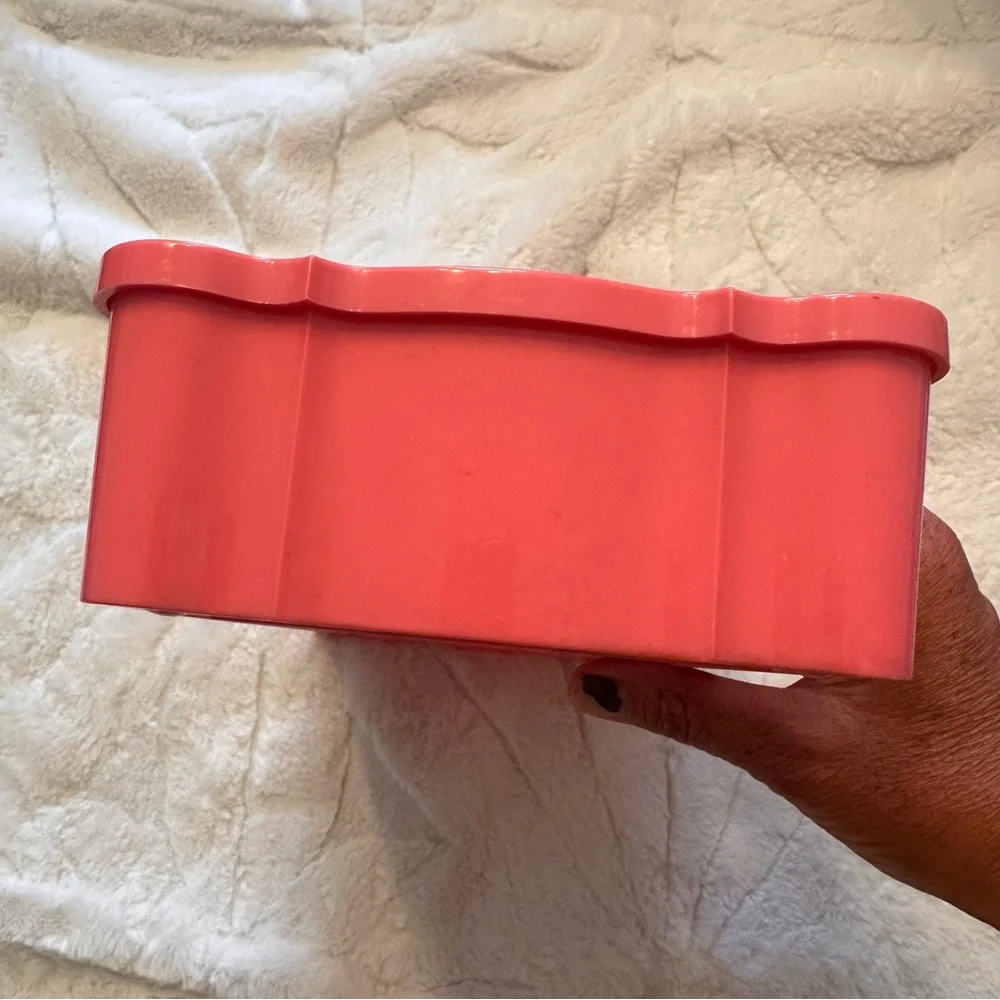 Schwarz Bros. Vintage 1950s Plastic HOT PINK Tissue Box
